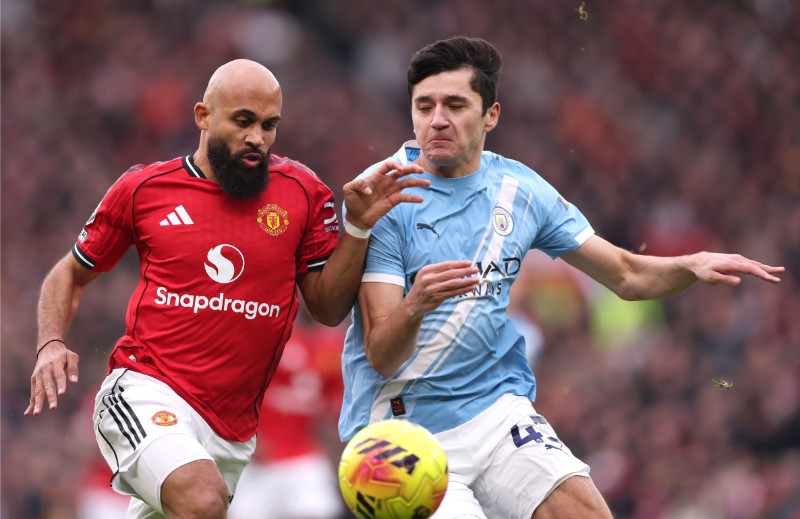 Man United quyết chiến với Man City